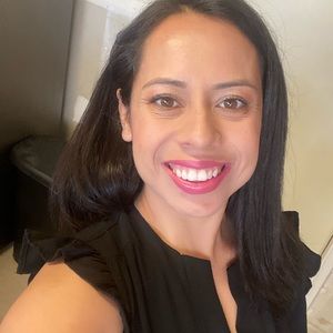 Meet your Posher, Ana